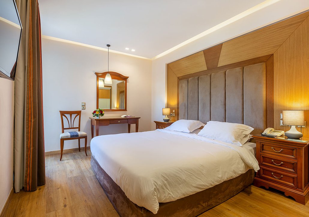 Superior Apartments Pool View - Gallery Image 1